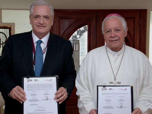 ISSSTEP firma convenio de colaboración con "Cáritas"