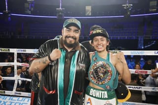 La boxeadora poblana Gaby Sánchez conserva el cinturón al imponerse a la japonesa Okuda