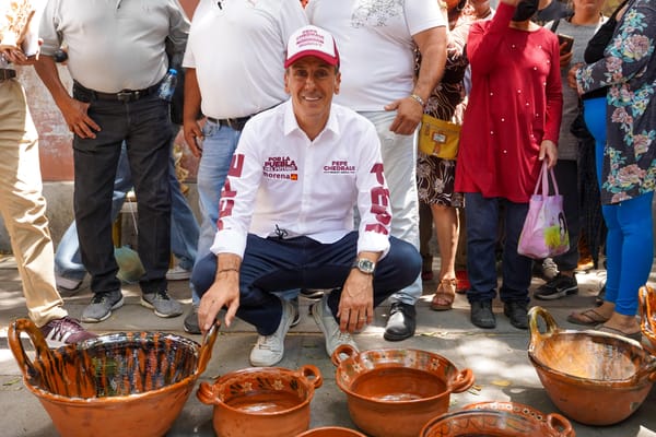 Pepe Chedraui celebra los 493 años de la fundación de Puebla en el Barrio de La Luz y mantiene su compromiso de trabajar por ella