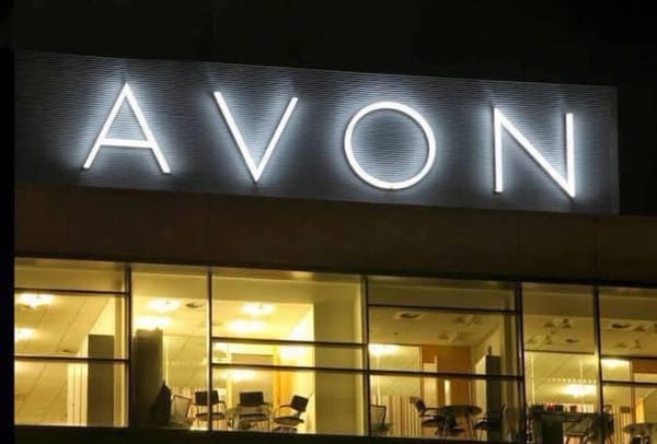 Avon se declara en bancarrota en EE.UU.